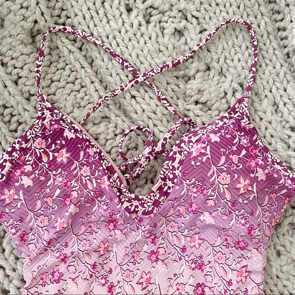 LUCKY BRAND CUTOUT ONE-PIECE SWIMSUIT size small - Picture 3 of 3